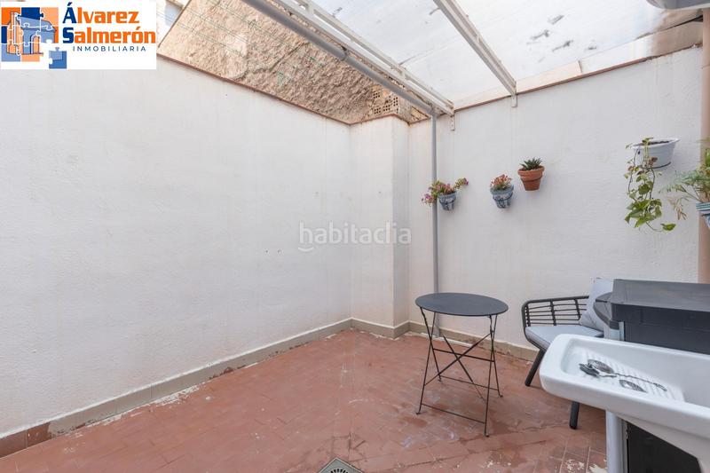Foto dcd22b23-b485-40f4-afc4-ee115cce1ca3. Apartamento coqueto apartamento junto a calle ancha de capuchinos con cochera en Granada