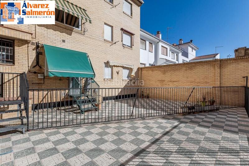Foto a7651d7c-d7ad-4dc4-8036-ae26f138a614. Piso  con garaje en plena calle molinos. en San Matías - Realejo Granada