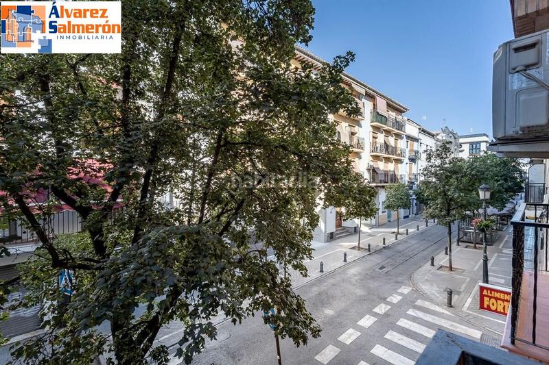 Foto eb9acd42-9678-4c3f-ab88-c2369c9b9b50. Piso  con garaje en plena calle molinos. en San Matías - Realejo Granada