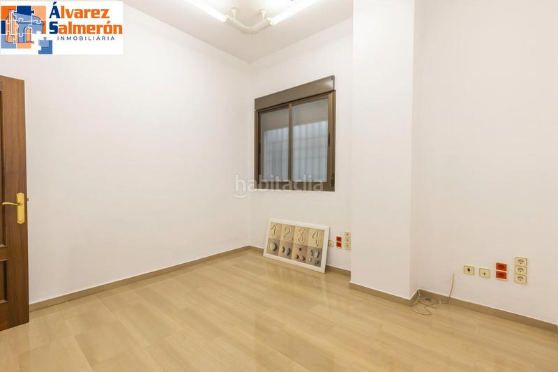 Foto 0bdea1e1-4896-4b33-b07f-ae1a86b16cdd. Oficina espacio exclusivo en pleno centro - ganivet en Granada