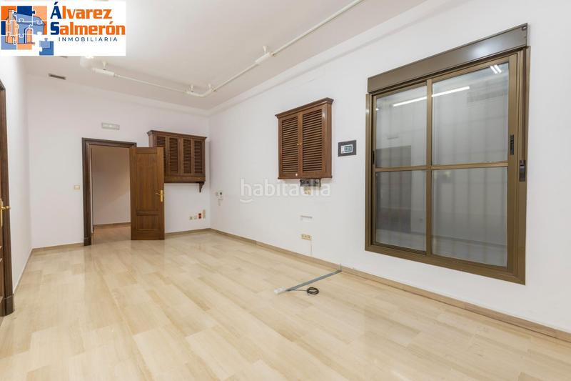 Foto b070e216-0099-43cf-96a0-e0a70ef30e63. Oficina espacio exclusivo en pleno centro - ganivet en Granada