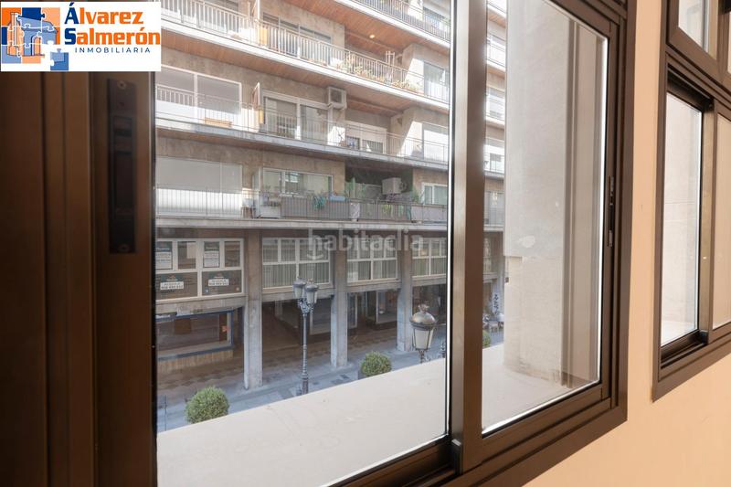Foto bb9d0187-76f0-42ab-9612-dd218c53fdd6. Oficina espacio exclusivo en pleno centro - ganivet en Granada