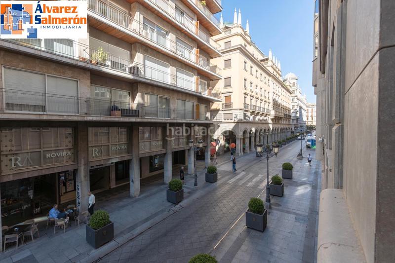Foto c01697ea-a7bb-466c-aa49-5ab20461d221. Oficina espacio exclusivo en pleno centro - ganivet en Granada