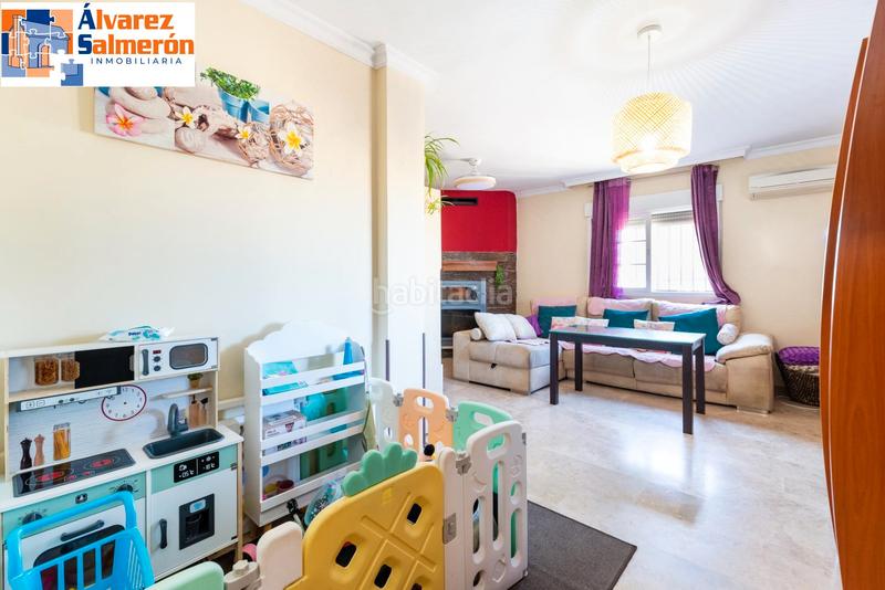 Foto b8ec6991-f87c-4a1d-8ef6-4117b67a93f4. Casa  a la venta con grandes espacios y vistas despejadas en Peligros
