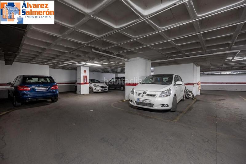 Foto 0584978a-b189-4c6d-ab1c-2477170db8e7. Piso  en avda. constitución en Plaza de Toros Granada