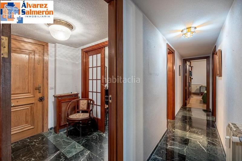 Foto 4b15a96e-285c-466b-8977-a6f2475fa689. Piso  en avda. constitución en Plaza de Toros Granada