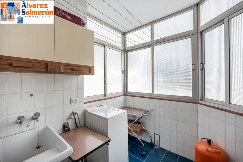 Foto 4bad3341-e8d1-491c-887c-96c5388dd578. Piso  en avda. constitución en Plaza de Toros Granada