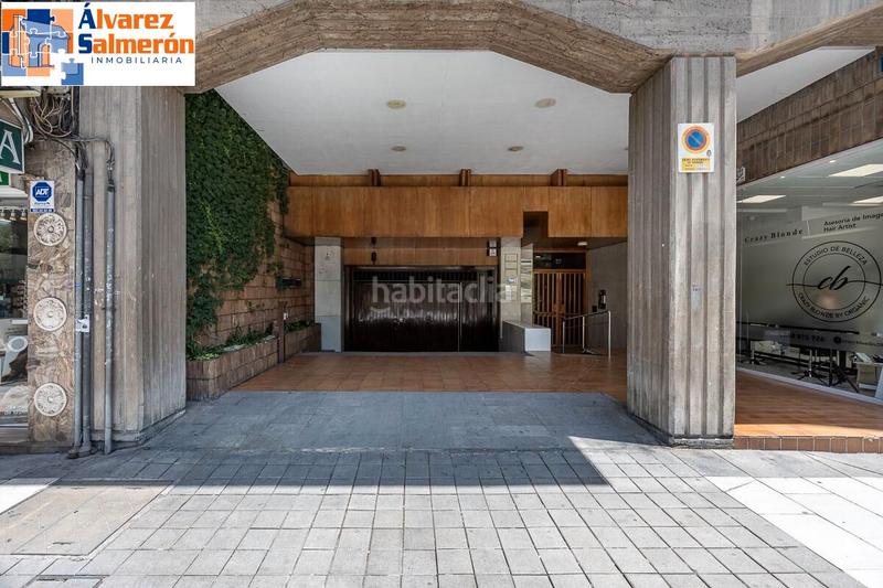 Foto ef566bd4-ef30-4ae3-9b4e-8621a5be2034. Piso  en avda. constitución en Plaza de Toros Granada