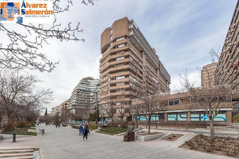 Foto f35e97c2-7c04-44dc-bf35-7d2950d39d83. Piso  en avda. constitución en Plaza de Toros Granada