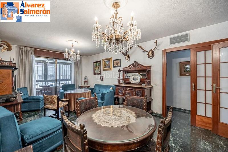 Foto ff57102e-a367-4c00-9c3c-c98b520cdec8. Piso  en avda. constitución en Plaza de Toros Granada