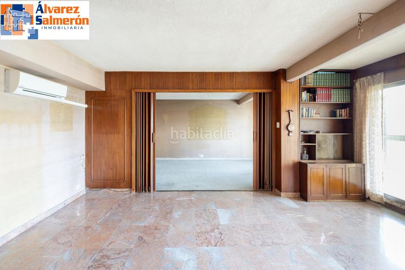 Foto 459b4bbc-6c35-4263-9225-327cd6f7b7fa. Ático mágnifico ático en fuente de las batallas. edificio cervantes. en Granada