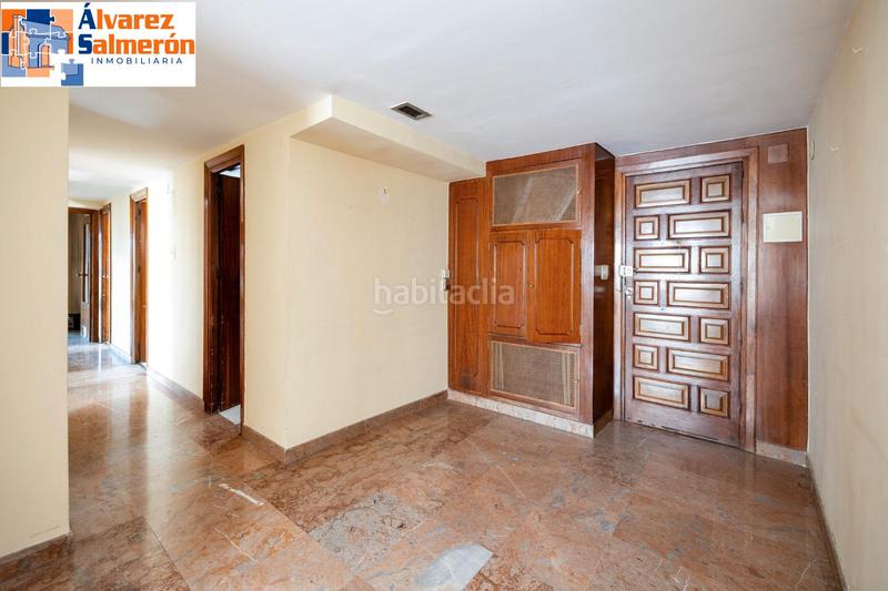 Foto 4d170e64-f9b6-4bc7-adfc-8f7488b71f7c. Ático mágnifico ático en fuente de las batallas. edificio cervantes. en Granada
