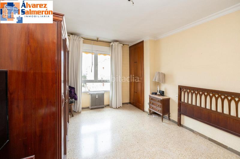 Foto aff9cc20-b932-4855-97b1-f21985347cbc. Piso Camino de Ronda. piso en planta alta con 5 dormitorios, garaje y trastero, calefacción central. en Granada