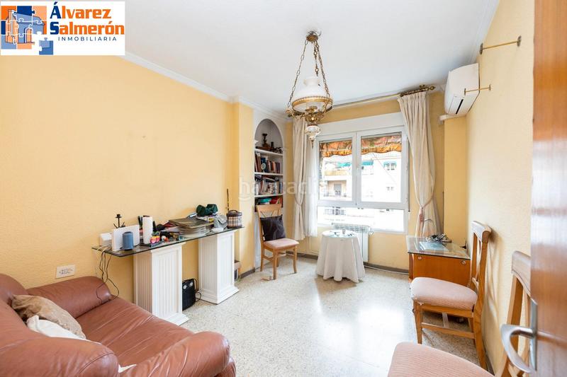 Foto e77d5c21-f1a6-406c-a58f-da4395a71c20. Piso Camino de Ronda. piso en planta alta con 5 dormitorios, garaje y trastero, calefacción central. en Granada