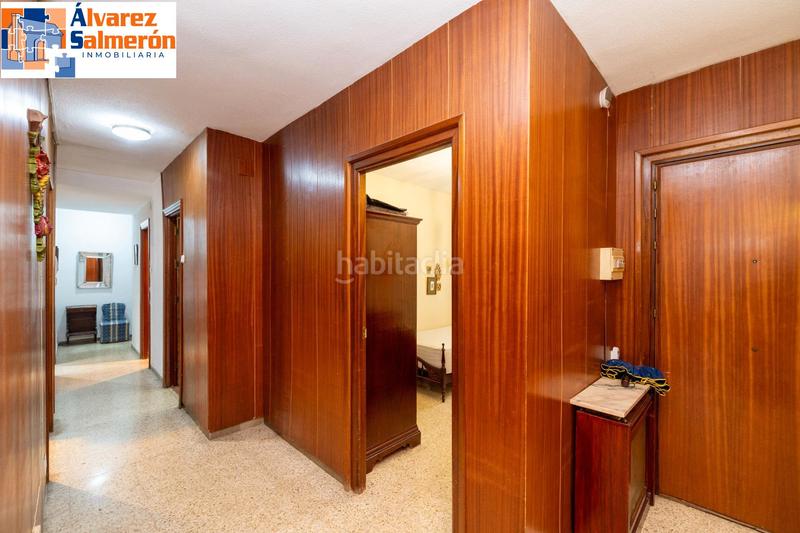 Foto f1ea3c34-e59c-46d6-bc56-a99252174418. Piso Camino de Ronda. piso en planta alta con 5 dormitorios, garaje y trastero, calefacción central. en Granada