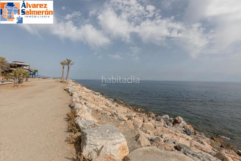 Foto 04d9dbe8-06e7-4530-be24-ac6083458f03. Piso oportunidad única en la costa tropical: piso de 4 dormitorios en primerísima línea de playa en Almuñécar