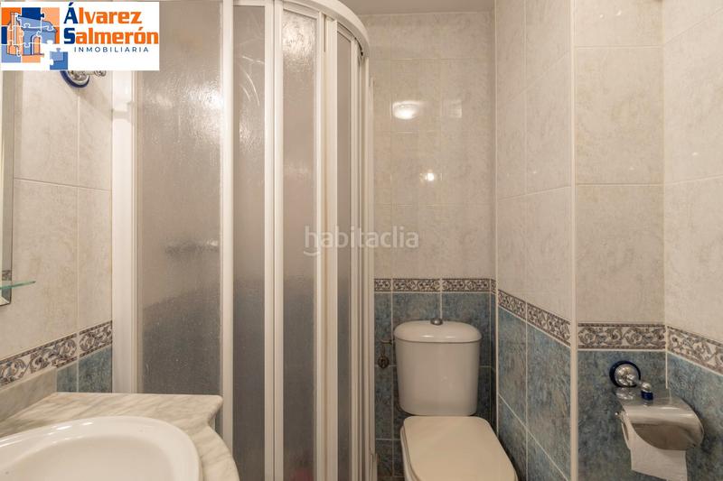 Foto 3f0055f0-5dae-4cba-8aca-5e4c08d12a78. Piso oportunidad única en la costa tropical: piso de 4 dormitorios en primerísima línea de playa en Almuñécar