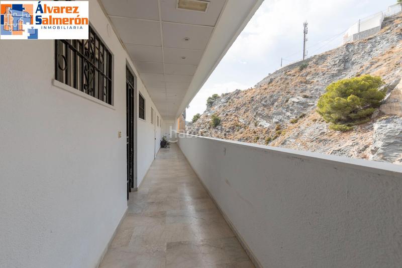 Foto 4ea545b3-6c23-43b4-b90f-b627c659f218. Piso oportunidad única en la costa tropical: piso de 4 dormitorios en primerísima línea de playa en Almuñécar