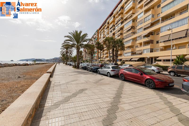 Foto 608752c0-9b99-421e-8d47-fb0669bb18f1. Piso oportunidad única en la costa tropical: piso de 4 dormitorios en primerísima línea de playa en Almuñécar