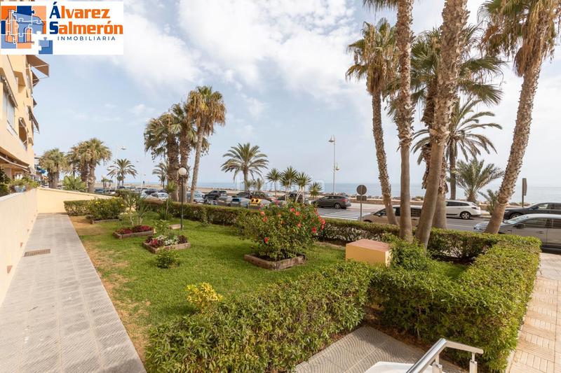 Foto 9162170a-3a27-497a-9777-05f89c158d9d. Piso oportunidad única en la costa tropical: piso de 4 dormitorios en primerísima línea de playa en Almuñécar