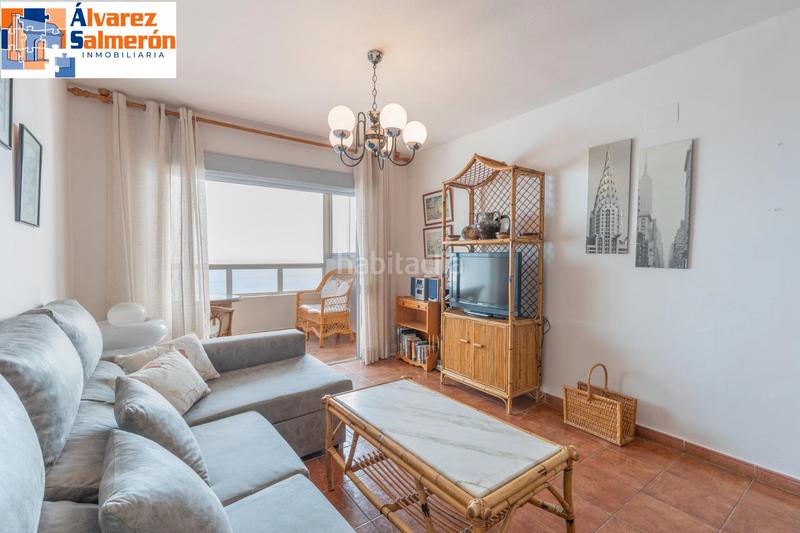 Foto b32db782-ed72-4b3c-b979-8ece12f8f971. Piso oportunidad única en la costa tropical: piso de 4 dormitorios en primerísima línea de playa en Almuñécar