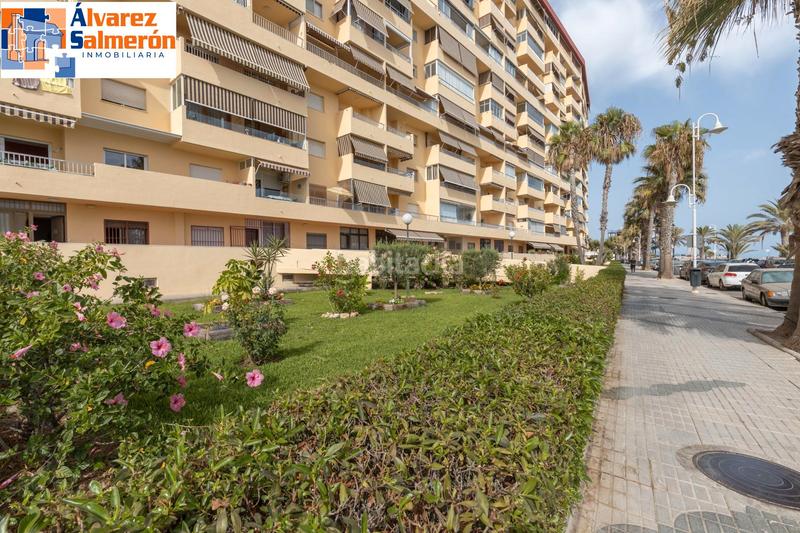 Foto bbadef10-6e19-44cd-bec8-3a7dfdb3ec83. Piso oportunidad única en la costa tropical: piso de 4 dormitorios en primerísima línea de playa en Almuñécar