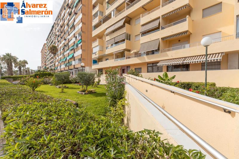 Foto e3bb5867-b7c7-4c5e-8242-7f15d16bbdba. Piso oportunidad única en la costa tropical: piso de 4 dormitorios en primerísima línea de playa en Almuñécar