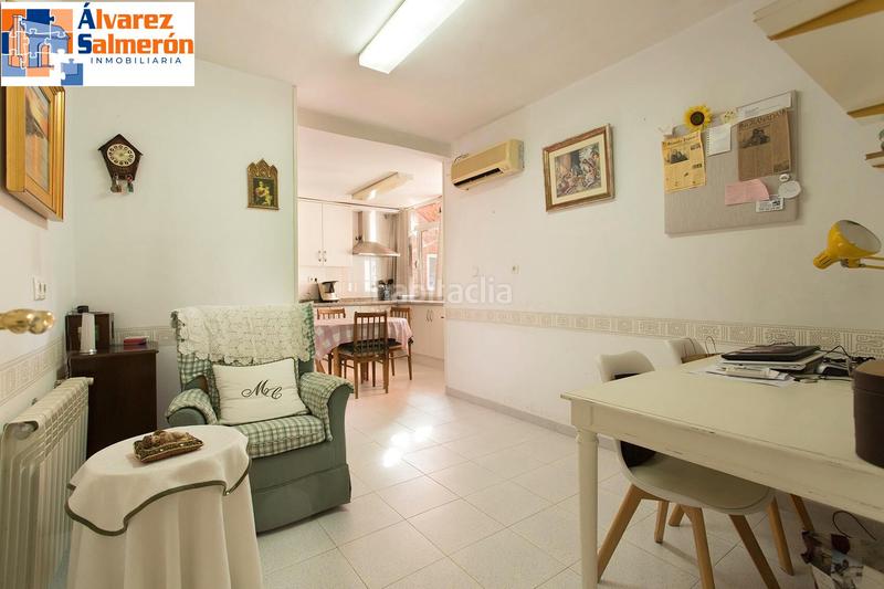 Foto 3f0d5d16-2345-40cc-b70f-450ce538135c. Pis amb calefacció aparcament a Fígares Granada