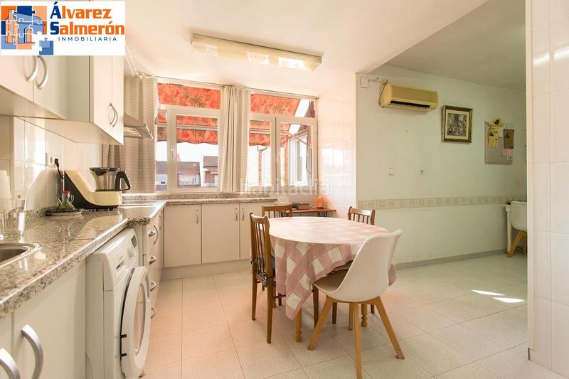 Foto 4c417b46-3bc3-4837-ae55-d865fd0ac871. Pis amb calefacció aparcament a Fígares Granada