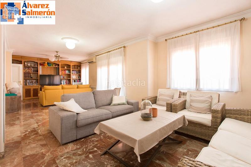 Foto f1b39cb1-f2b3-43f9-bc3c-63a74926e604. Pis amb calefacció aparcament a Fígares Granada