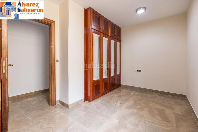 Foto 612216f4-76b1-4d18-8008-66192f6f7cfb. Piso fantastico piso en angel ganivet en San Matías - Realejo Granada