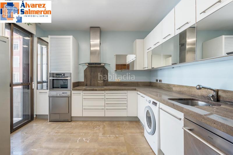 Foto a29c0a85-ea1a-49f3-99a7-0e65e1f53a8f. Piso fantastico piso en angel ganivet en San Matías - Realejo Granada