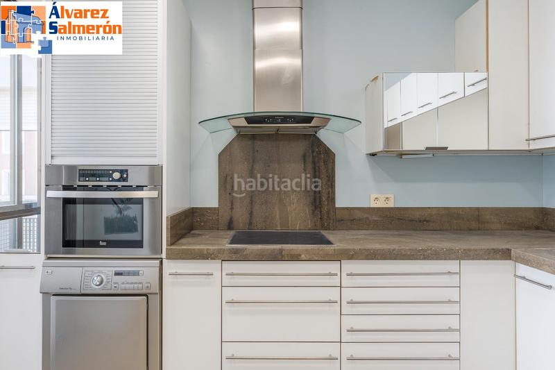 Foto b2d37c73-a9b3-449e-bc1f-6eff400848ef. Piso fantastico piso en angel ganivet en San Matías - Realejo Granada