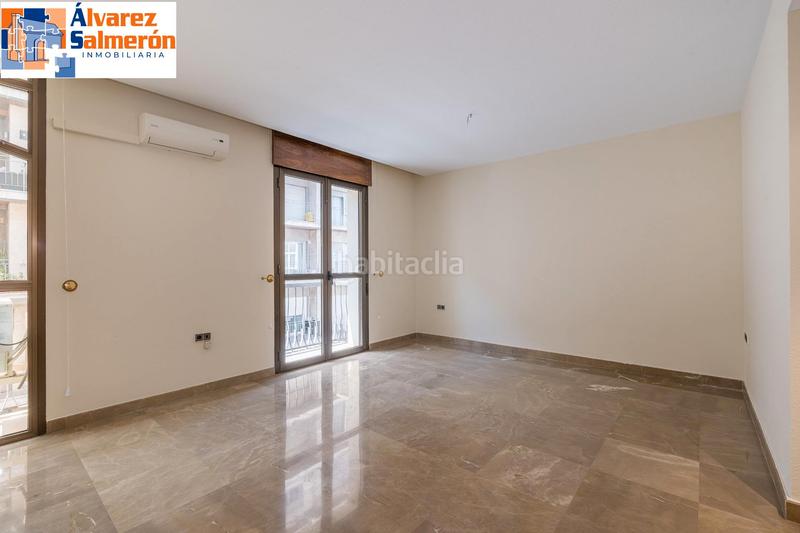 Foto b93a1ac7-59f2-4528-9baf-1a46f346c64c. Piso fantastico piso en angel ganivet en San Matías - Realejo Granada