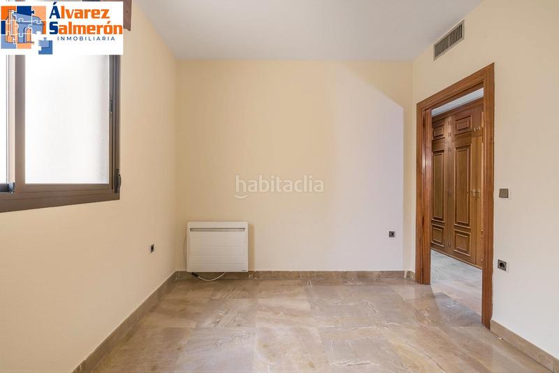 Foto ba75ca9b-2d36-4377-a192-d1a764ee9cc9. Piso fantastico piso en angel ganivet en San Matías - Realejo Granada