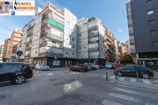 Pis  Calle pintor lópez mezquita. Oportunidad única en el corazón de granada – calle pintor lópez