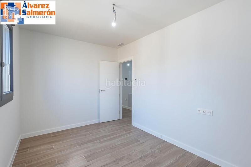 Foto 18f5bbf5-9eac-46ec-a7b7-9c5fd9e3fd7d. Duplex dans avenida de Poniente 14 dans Poniente Armilla