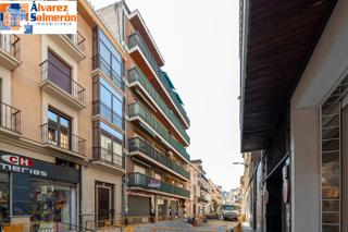 Pis  Calle san antón. Presentamos un magnífico piso ubicado en plena calle san antón.