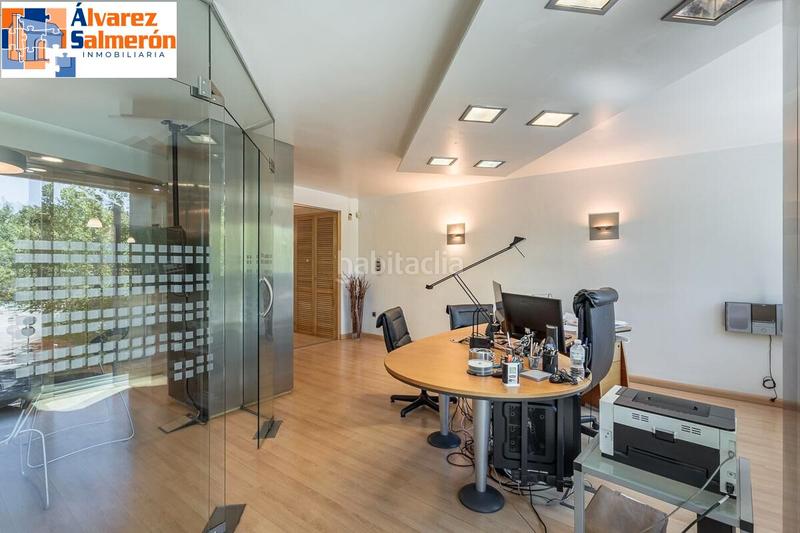 Foto 0ff50eaa-c076-479c-b684-201e10649d19. Geschäftsraum in plaza de carretas 5 in San Matías - Realejo Granada