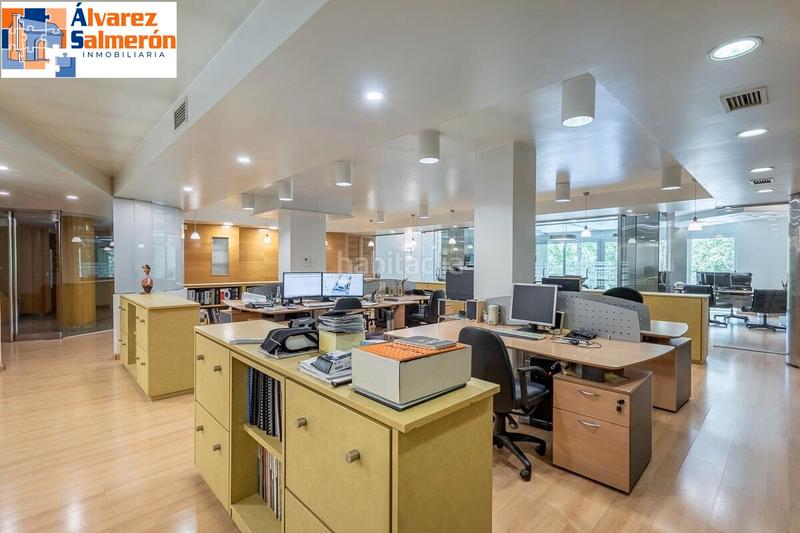 Foto 300142fa-d818-4537-ac4f-267bc6af5cee. Geschäftsraum in plaza de carretas 5 in San Matías - Realejo Granada