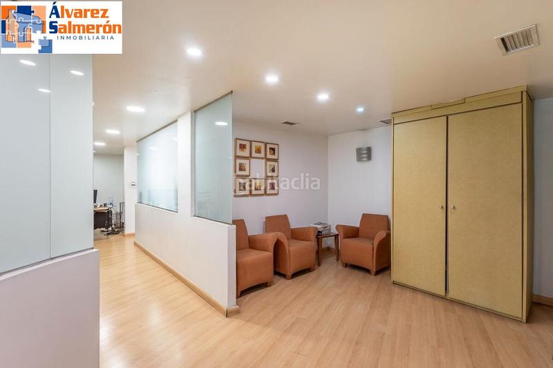 Foto 5ca9ed7c-4bd0-4aec-a554-824f9ef59358. Geschäftsraum in plaza de carretas 5 in San Matías - Realejo Granada