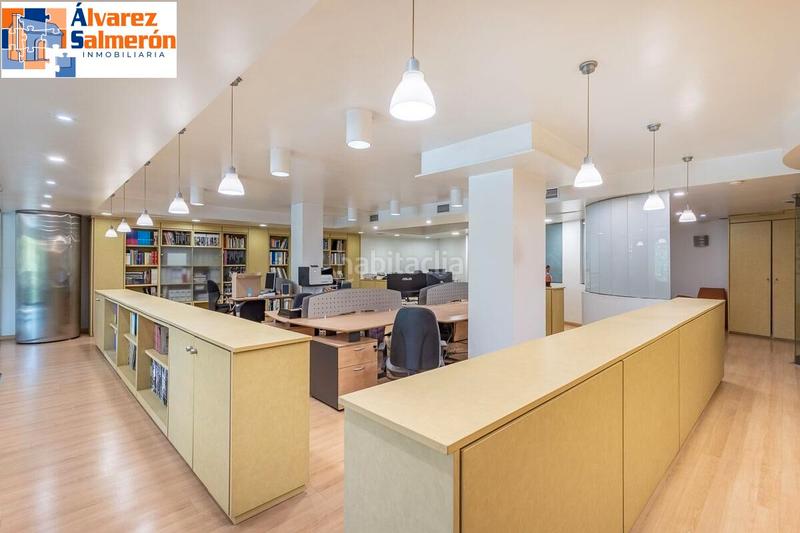 Foto 8c0fade4-78e8-4a73-9b1f-9dc6ea55edb1. Geschäftsraum in plaza de carretas 5 in San Matías - Realejo Granada