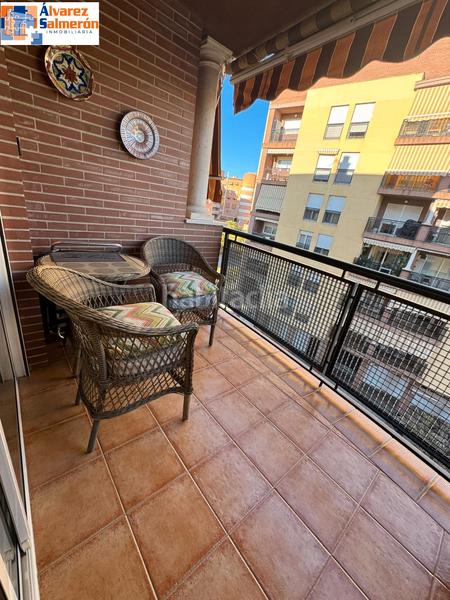 Foto 483b2470-fd92-41d5-861f-04e0b423e984. Miete etagenwohnung mit heizung parking in Barrio de Zaidín Granada