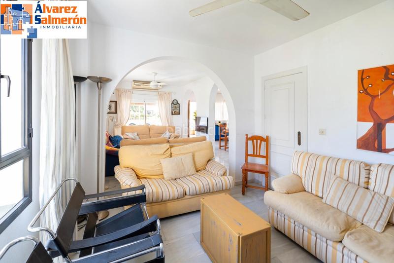 Foto 18ff52db-a8dd-405a-a995-b57bbe3cf38b. Casa pareada magnifica casa pareada en calahonda en Motril