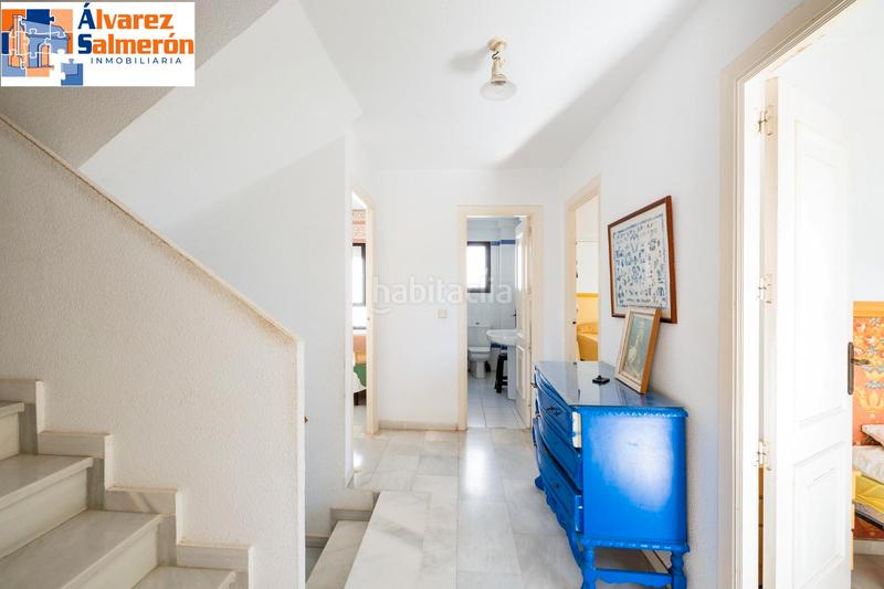 Foto b62f6b0e-1e55-4a33-abc9-5d92296a255b. Casa pareada magnifica casa pareada en calahonda en Motril