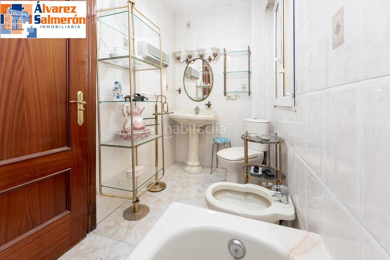 Foto 3e3f725e-ed55-4cc4-b3cb-0d8bbf89a29d. Appartement avec chauffage dans Camino de Ronda Granada