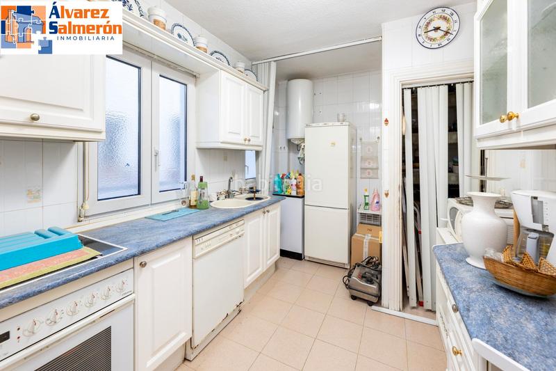 Foto 53c91bb3-cd47-4a2e-bca4-2fb89a907da6. Appartement avec chauffage dans Camino de Ronda Granada