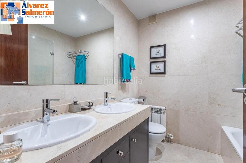 Foto b48a0677-88fb-4ca0-ad6e-c48b2b275078. Dúplex ático dúplex en plaza san lázaro en Plaza de Toros Granada