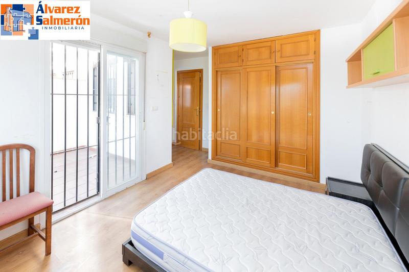 Foto fa98d59d-07ea-4019-8fdf-39d2f4bba645. Casa adossada amb xemeneia aparcament piscina a Atarfe