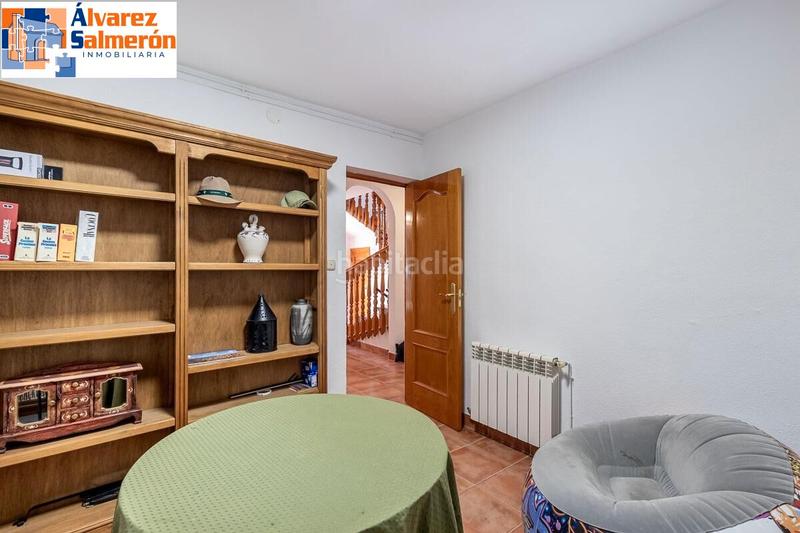 Foto 32d8f52a-ff69-4213-b155-5cf21e346085. Chalet con riscaldamento parcheggio piscina in Padul